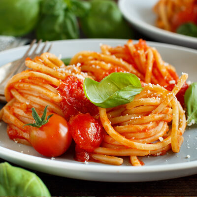 Pasta en salsa cremosa de tomate