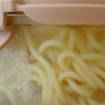 El secreto mejor guardado de los chefs para recalentar tu pasta y mantener su frescura